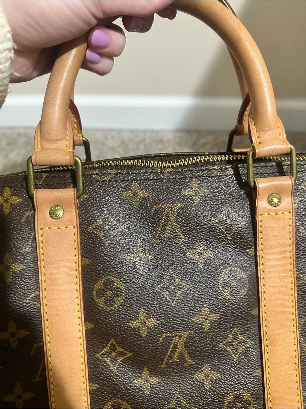 Louis Vuitton classic lv